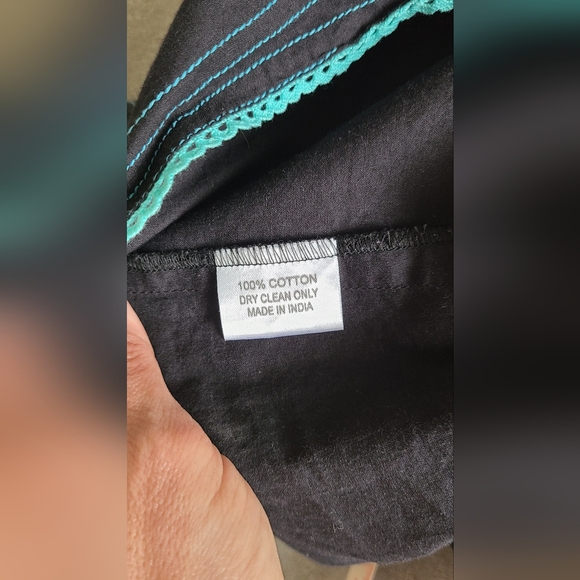 Beautiful Embroidered Cotton Tunic - Picture 6 of 7